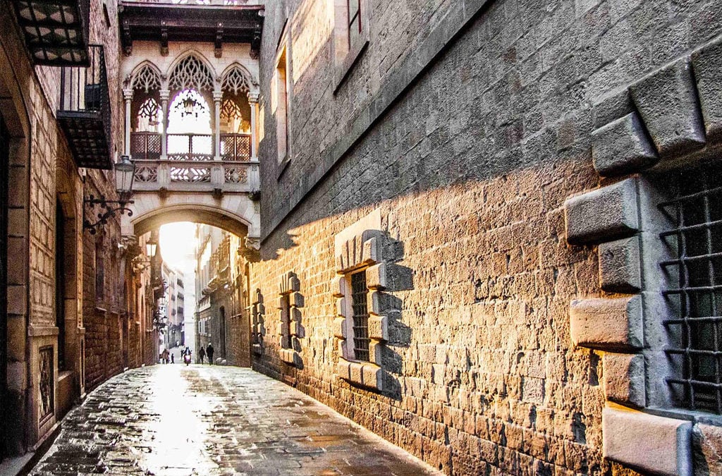 barrio-gotico-barcelona-1024x675